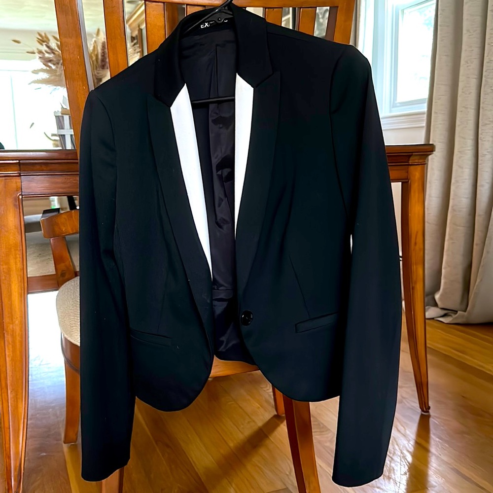 Express women’s blazer, black with white lapels
